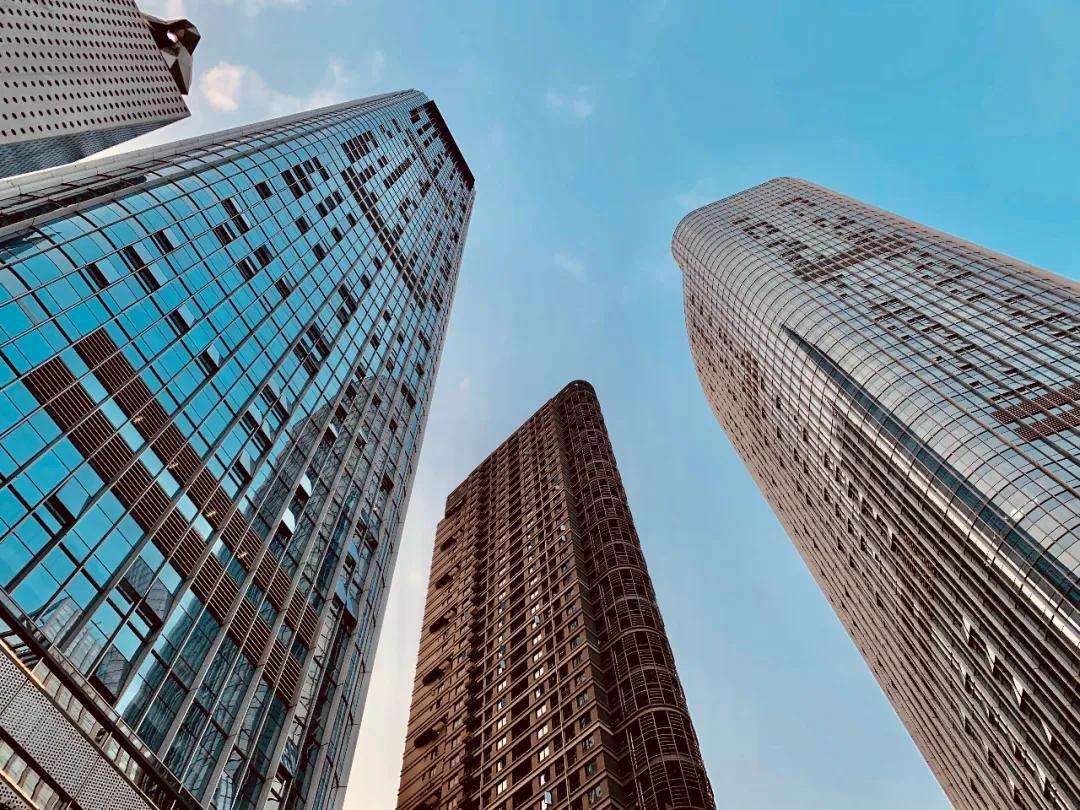 2021年樓市銷售額將再破17萬億元，房企加速縮表靜待春日