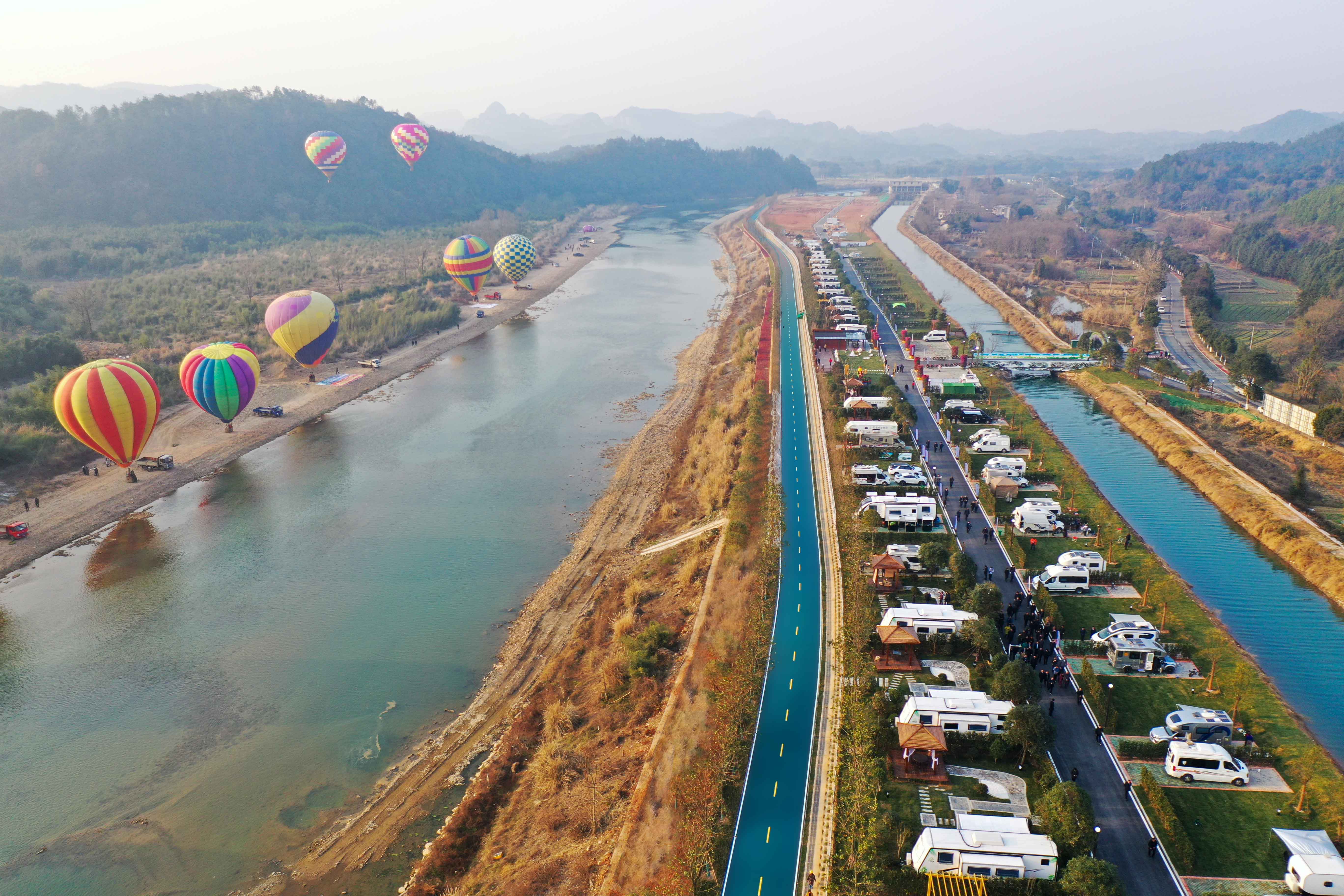 房車營(yíng)地2.jpg